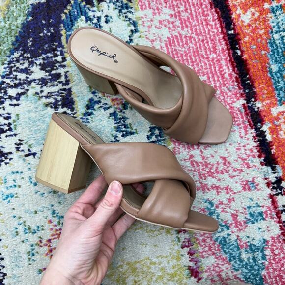 Qupid Brown Faux Leather Minimalist Crossover Heeled Sandal Heels 9 - Picture 1 of 8